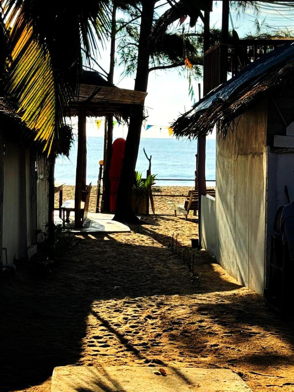 Beach Wave Hotel Baía de Arugam Exterior foto